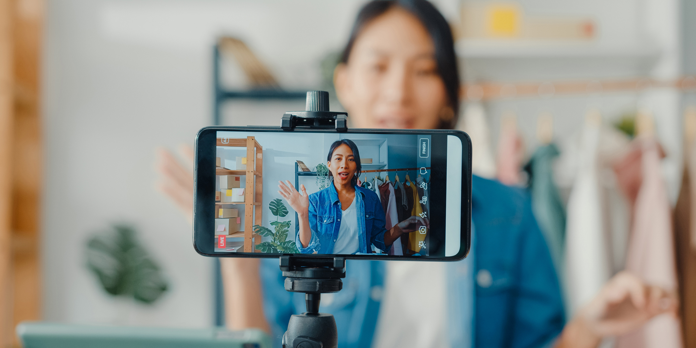 The Tricks to Tracking Fashion Trends Through Social Media