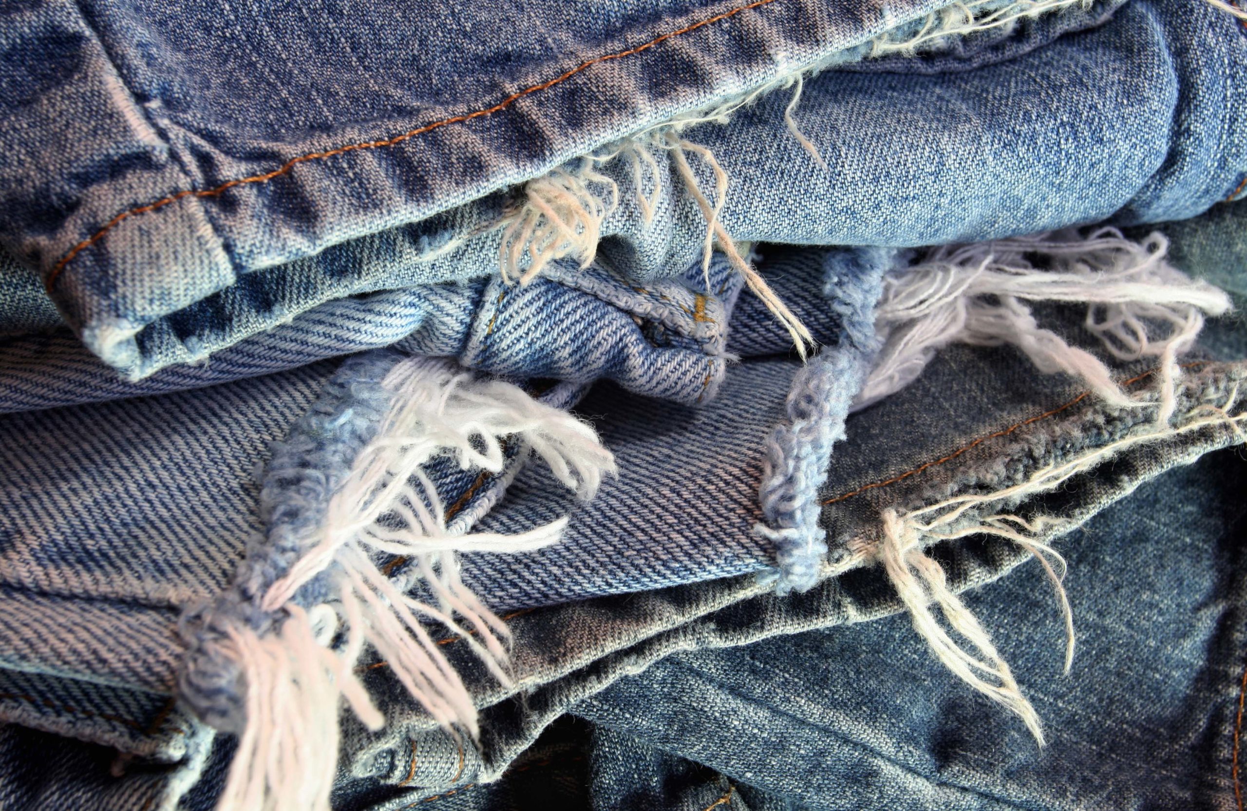 It takes 7,600 litres of water to make your jeans - The Hindu BusinessLine