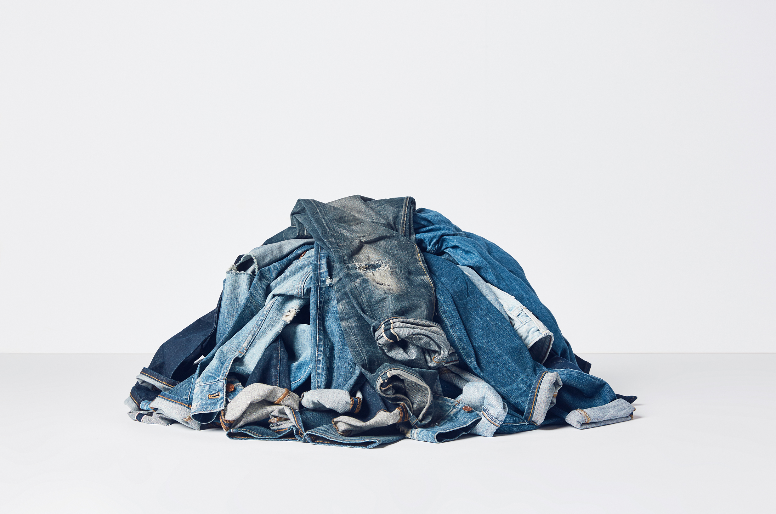 New Carhartt Program Keeps Worn Workwear Out Of Landfills